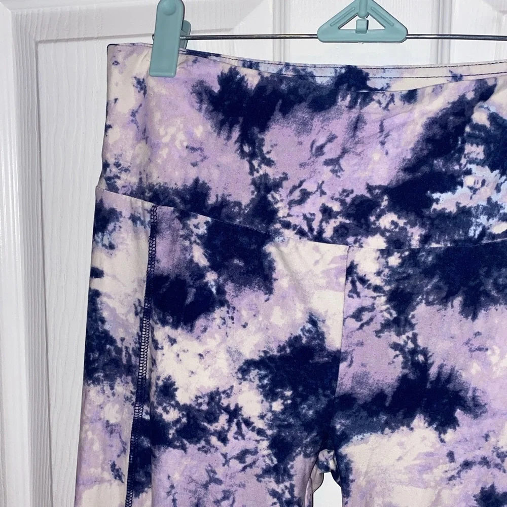 NWOT No Comment Blue/Purple Tie Dye Leggings, 1 Side Pocket, Large Juniors - Picture 4 of 6